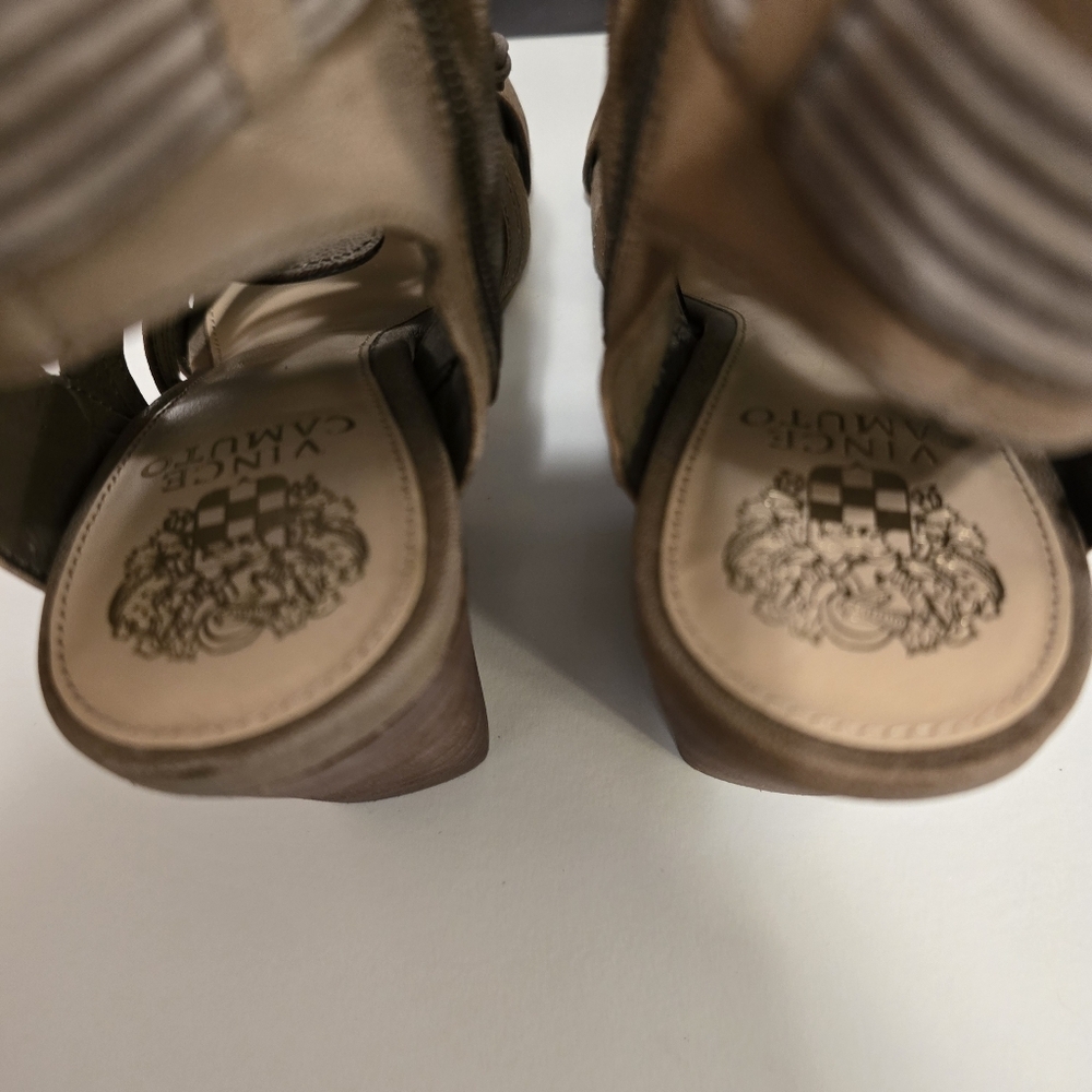 VINCE CAMUTO Tan Chunky Heel Laceup Sandals Tassles Detail Zipup Sides Size 11 - Picture 12 of 17